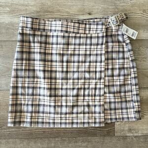 NEW Sky‎ & Sparrow Mini Skirt Size M Tan Wrap Plaid Preppy Academia Schoolgirl